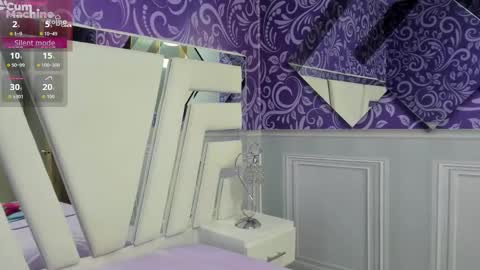 PAOLA or pola online show from October 3, 9:47 am