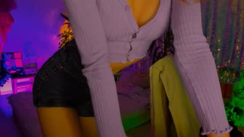 Snapshot of poli__ chatting on October 31, 4:33 pm Martha online show from October 31, 4:33 pm