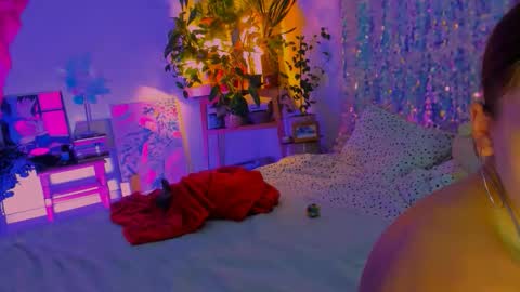 Snapshot of poli__ chatting on September 28, 8:47 pm Martha online show from September 28, 8:47 pm