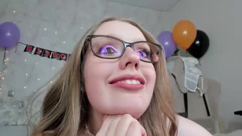 Polly  online show from November 2, 6:50 am