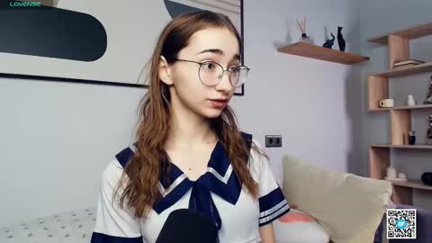 Polly online show from October 11, 7:35 am