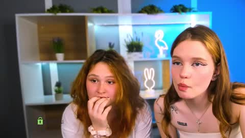 polly_cute1 online show from March 29, 1:04 am