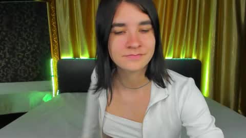 Snapshot of polly_love_ chatting on October 6, 6:30 am Polly online show from October 6, 6:30 am