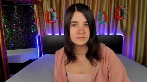 Polly online show from April 10, 6:30 am