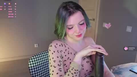 Polly online show from April 8, 9:17 pm