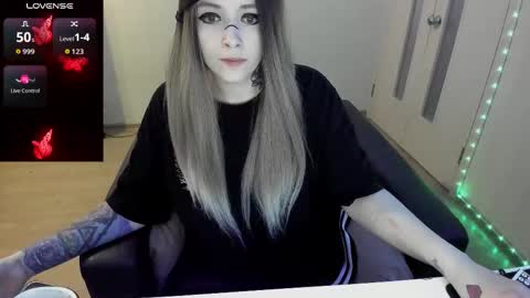 Polly online show from March 12, 11:02 am