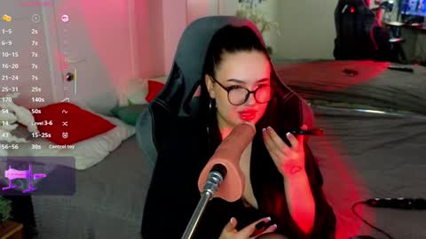 pollyshmidt online show from February 5, 12:49 pm