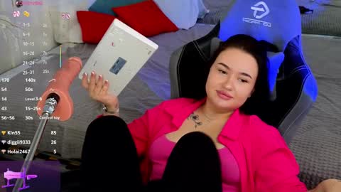 pollyshmidt online show from January 18, 6:45 am