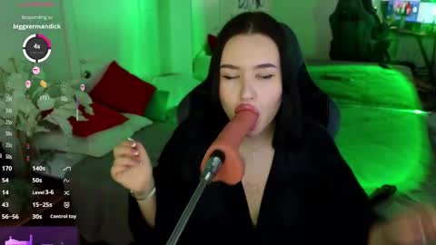 pollyshmidt online show from February 9, 2:29 pm