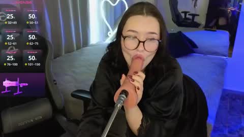 pollyshmidt online show from February 24, 1:52 pm