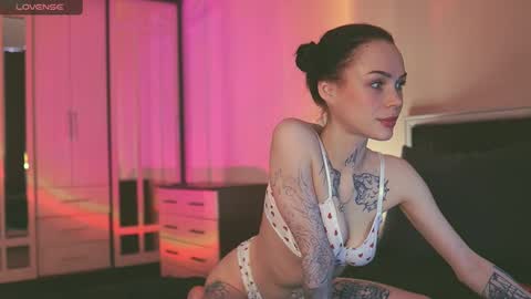 Megan.online  online show from March 8, 9:02 am