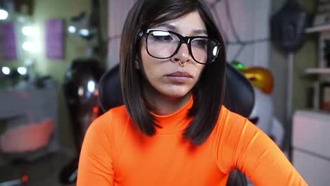  - Help me Reach 100 thumbs up  online show from October 31, 10:14 pm