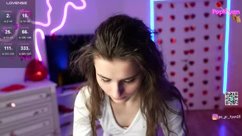 Snapshot of popityan chatting on February 15, 9:17 pm Louise see you on December 6 at 2200 UTC3 online show from February 15, 9:17 pm