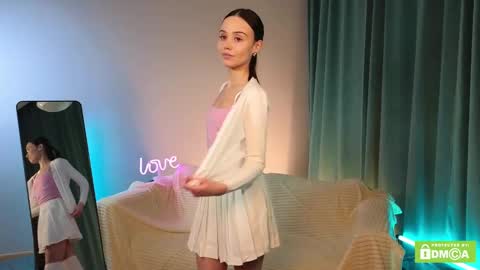 Rihanna online show from January 26, 1:15 pm