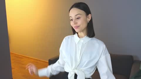 Rihanna online show from January 11, 12:07 pm