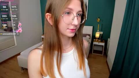 Snapshot of portia_bubbles chatting on October 14, 8:00 pm Elizabeth online show from October 14, 8:00 pm