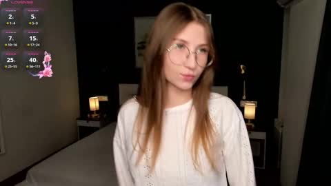 Snapshot of portia_bubbles chatting on October 22, 7:08 pm Elizabeth online show from October 22, 7:08 pm