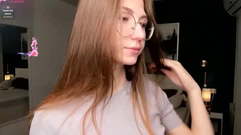 Snapshot of portia_bubbles chatting on October 10, 7:41 pm Elizabeth online show from October 10, 7:41 pm