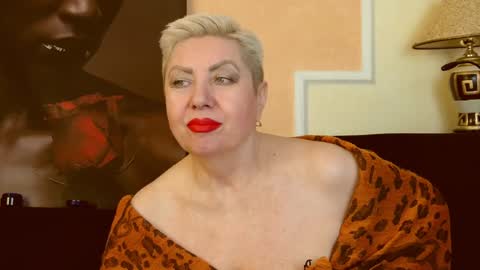 Snapshot of posh_lady chatting on January 3, 9:47 pm LADY POSH online show from January 3, 9:47 pm