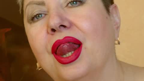 Snapshot of posh_lady chatting on January 30, 10:19 pm LADY POSH online show from January 30, 10:19 pm