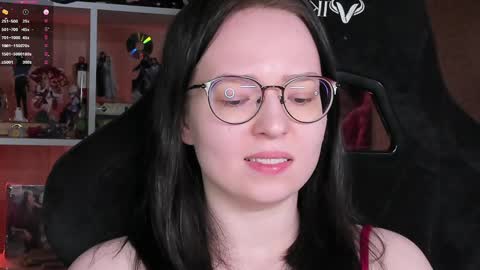 Robyn online show from April 1, 1:41 pm