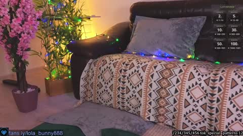 Snapshot of powerrr_ chatting on January 25, 6:45 am Lola online show from January 25, 6:45 am