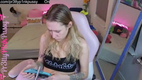 Snapshot of pr3ttyp1nkpussy chatting on January 23, 2:33 am Evangeline Eva Darling online show from January 23, 2:33 am