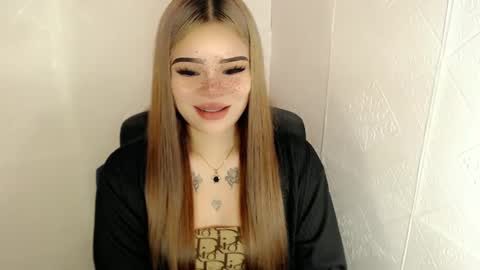 Snapshot of preciousangel69xxx chatting on March 5, 10:01 pm MAXXINE online show from March 5, 10:01 pm