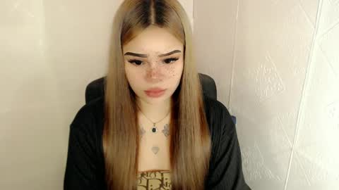 Snapshot of preciousangel69xxx chatting on March 7, 9:17 pm MAXXINE online show from March 7, 9:17 pm