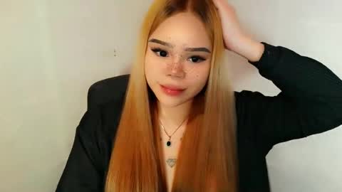 MAXXINE online show from November 23, 4:15 am