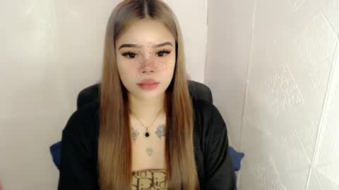 Snapshot of preciousangel69xxx chatting on February 25, 5:30 am MAXXINE online show from February 25, 5:30 am