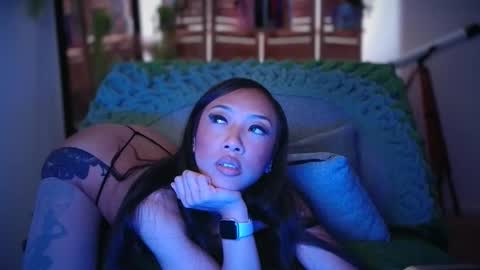 PreeminentJess online show from October 28, 9:15 am