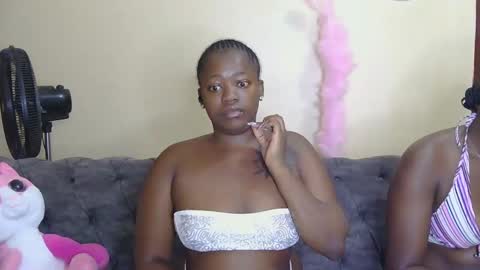 Snapshot of preetycookie chatting on January 22, 2:37 am Lilly online show from January 22, 2:37 am