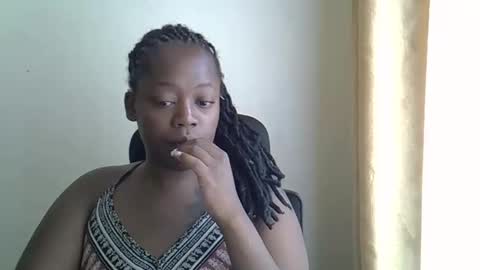 Snapshot of preetycookie chatting on October 25, 10:01 am Lilly online show from October 25, 10:01 am