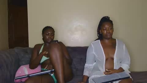 Snapshot of preetycookie chatting on February 10, 4:36 pm Lilly online show from February 10, 4:36 pm