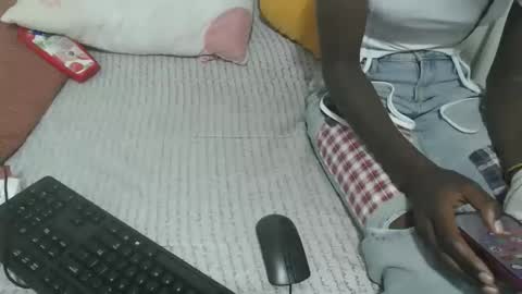 preshty online show from November 18, 9:10 am