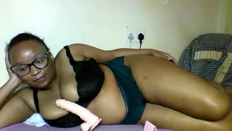 Snapshot of prettie_diva0 chatting on October 7, 4:22 pm Prettie diva online show from October 7, 4:22 pm