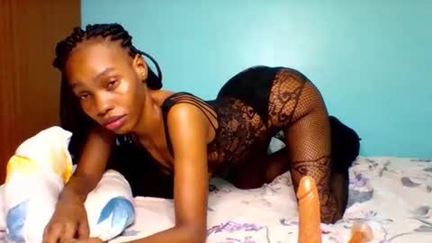 Snapshot of pretty253 chatting on October 6, 5:40 pm pretty253 online show from October 6, 5:40 pm