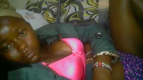 Snapshot of pretty_abella chatting on September 18, 8:13 am abella online show from September 18, 8:13 am