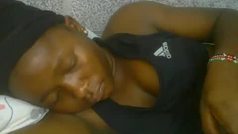 Snapshot of pretty_abella chatting on October 28, 11:42 pm abella online show from October 28, 11:42 pm