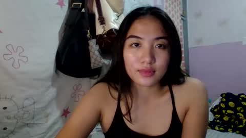 pretty_am online show from October 17, 2:31 pm