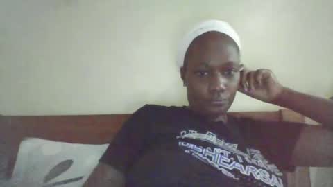 Snapshot of pretty_beib chatting on October 15, 3:20 am Karol online show from October 15, 3:20 am