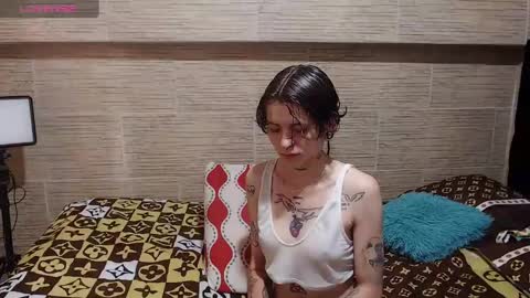 pretty_cristal22 online show from December 25, 6:19 pm