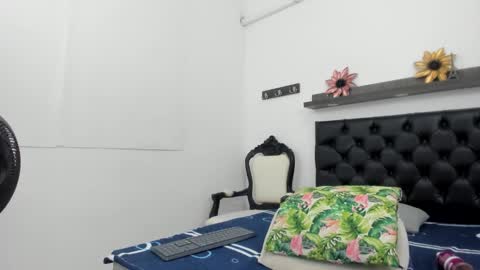 pretty_girl21x online show from September 15, 1:25 am