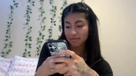 pretty_girl828687 online show from January 13, 5:50 pm