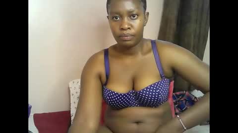 pretty_kylah online show from May 16, 10:47 am
