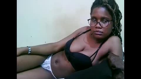 Snapshot of pretty_mellan chatting on March 10, 2:28 am pretty_mellan online show from March 10, 2:28 am