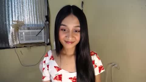 Snapshot of pretty_morenaxx chatting on October 6, 12:11 pm Marimar online show from October 6, 12:11 pm