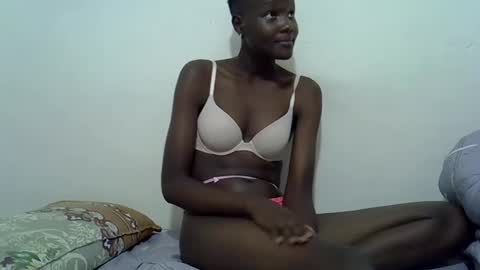 pretty_orchid online show from April 9, 6:46 pm