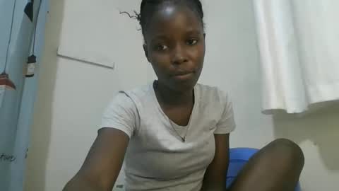 pretty_petite_ebony online show from January 12, 6:57 pm